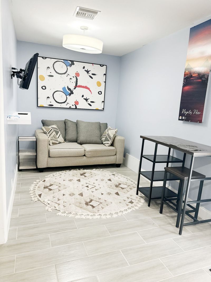 roommates in Naples Entire Place 1Bed.1Bath - cirtru.com