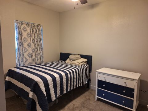 Shared Room in 2Bed.1Bath