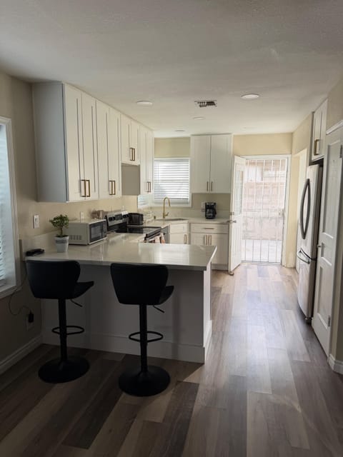 roommates in Undisclosed, Las Vegas, NV 89104 Furnished Rooms Near Downtown Las Vegas & Fremont Street (id. 45225) - cirtru.com