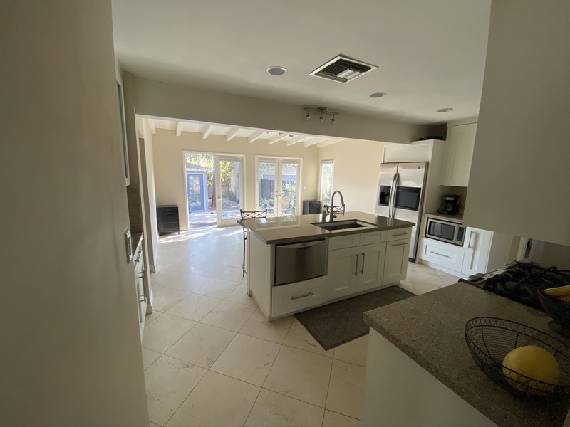 Private Room in 2Bed. 2Bath