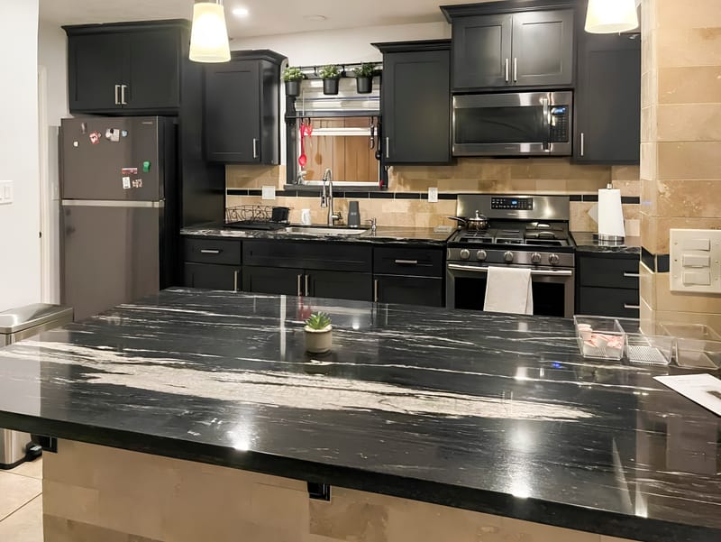 Comfortable Houston Home—Clean, Quiet & Well-Maintained (id. 6158)