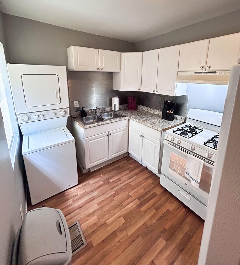 FLORIDA HEIGHTS HOME FOR RENT IN ATLANTA!  TOP SUPER HOST (id. 16228)