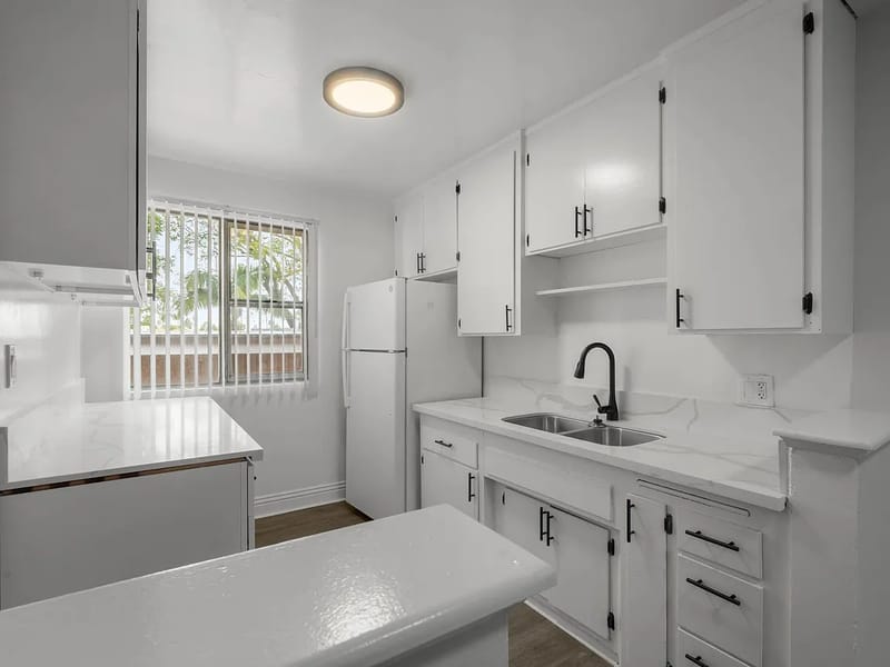 roommates in Los Angeles Entire Place 1Bed.1Bath - cirtru.com