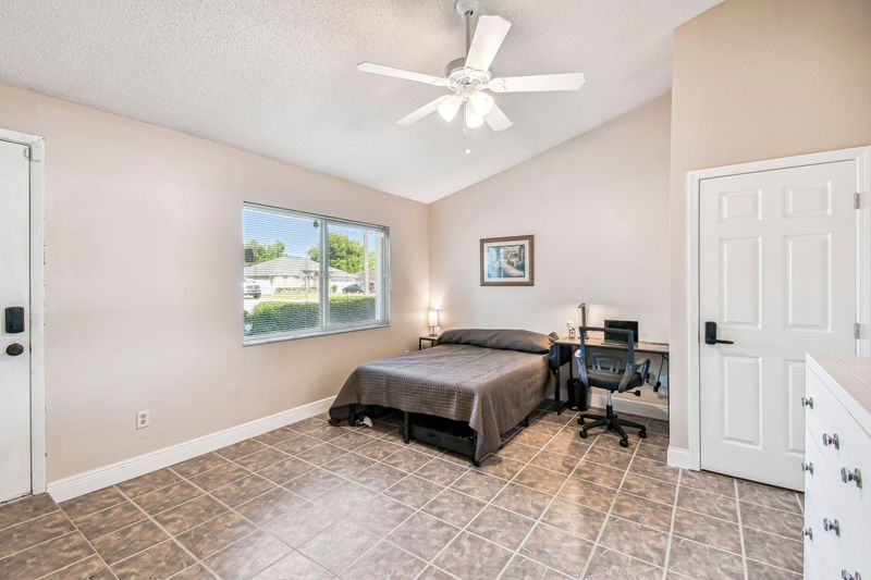 Find Comfort, Convenience & Community in One Place (id. 7513)