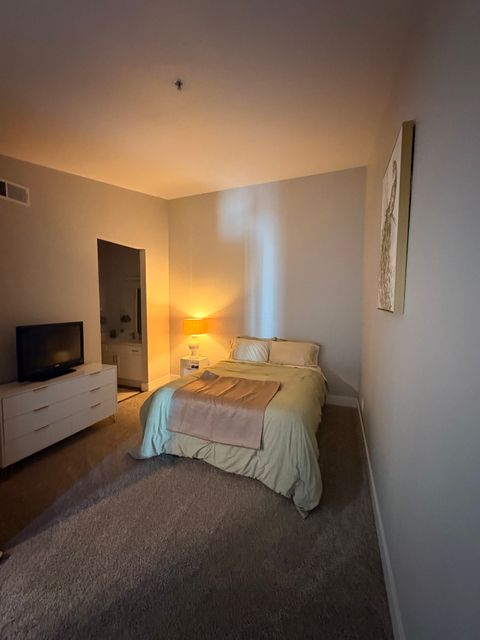 Private Room in 2Bed.2.5Bath