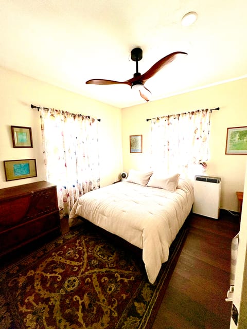 Entire Place 2Bed.1Bath
