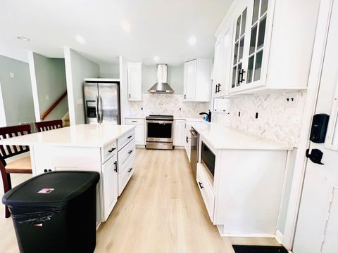 Quiet Home In Idlewild Crossing Charlotte Uptown  Private Room, Shared Savings Prime Location (id. 21263)