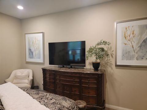 Private Room in 1Bed.1Bath
