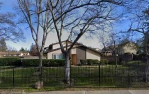 Entire Place 2Bed.1Bath