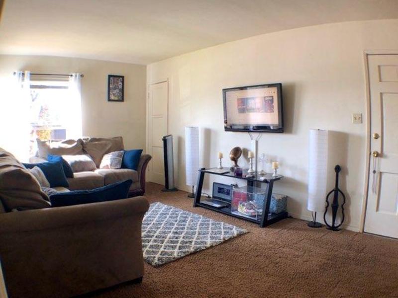 Private Room in 2Bed.1Bath