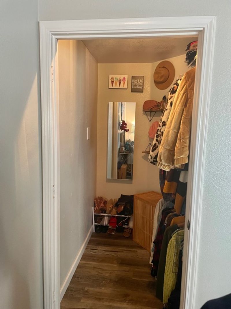 roommates in Oceanside Shared Room in 2Bed.2Bath - cirtru.com