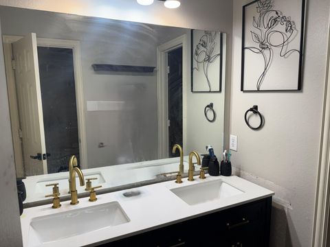 roommates in Undisclosed, Forney, TX 75126 Free WiFi. Comfortable Bed & Spacious House 20 mins from Downtown Dallas (id. 32341) - cirtru.com