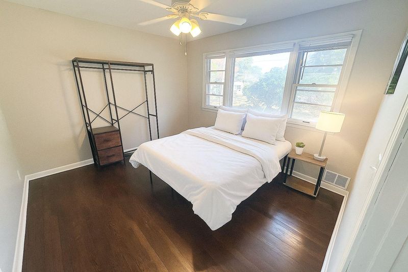 roommates in Undisclosed, College Park, GA 30349 Beautiful Atlanta Home, Near the Airport, Shopping including Walmart and Marshalls, and I-85! (id. 21406) - cirtru.com