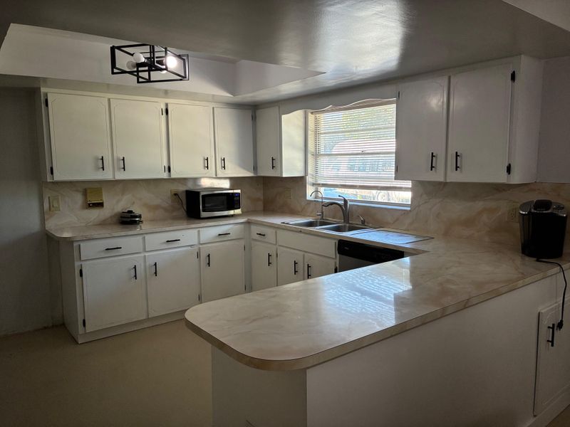 roommates in Undisclosed, Longwood, FL 32750 Longwood Home and 2 acres (id. 21574) - cirtru.com