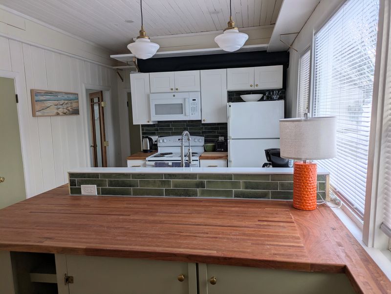 roommates in South Portland Entire Place 1Bed.1Bath - cirtru.com