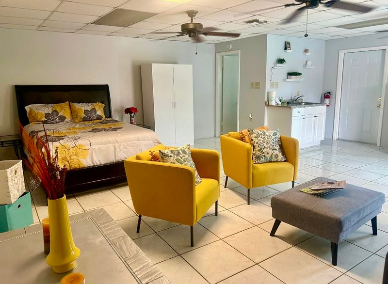 roommates in Coconut Creek Private Room in 1Bed.1Bath - cirtru.com