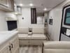 LIVE ALONE  in private 1 bed with kitchen and bathroom (id. 43940)