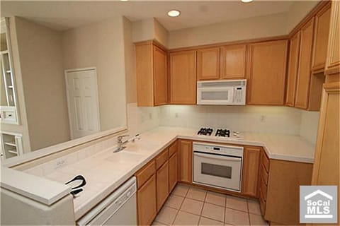 roommates in Trabuco Canyon Room2Bed.2.5Bath - cirtru.com