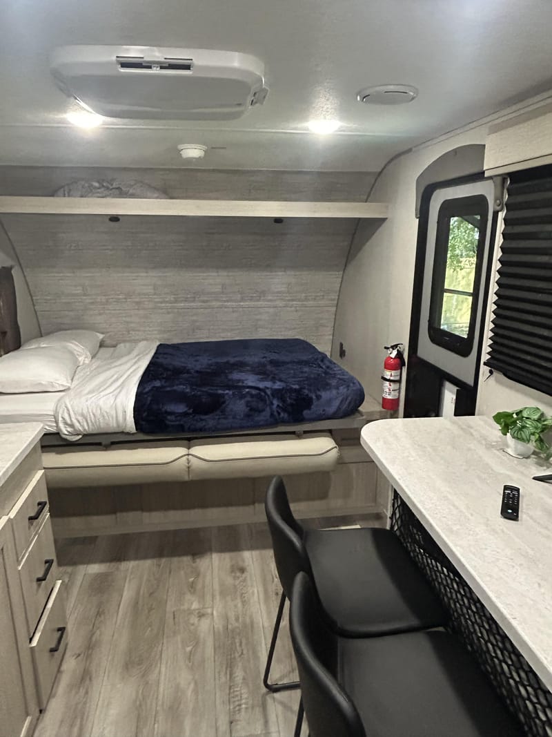 Private home brand new RV close to Navy base shopping and public transit (id. 21062)