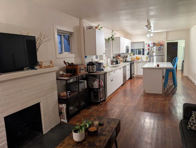 roommates in Oakland Private Room in 3Bed.1.5Bath - cirtru.com