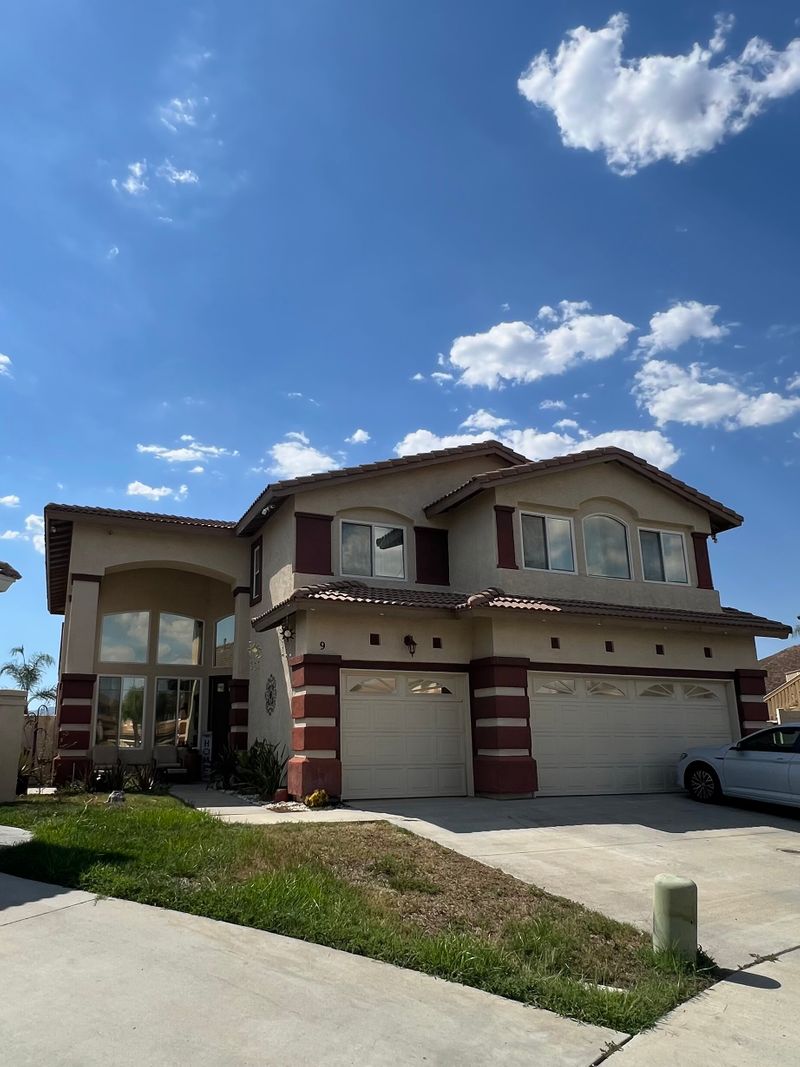 roommates in Lake Elsinore Private Room in 4Bed.1Bath - cirtru.com