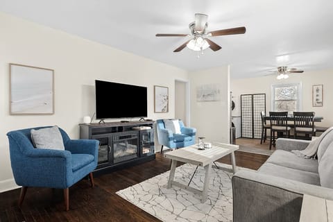 Entire Place 3Bed.1Bath