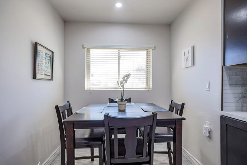 Best Location in Mesa — Walk to Light Rail, Bus & Grocery. 3 GIG GFIBER!!! Pool Home & a Community That Feels Like Family (id. 6518)