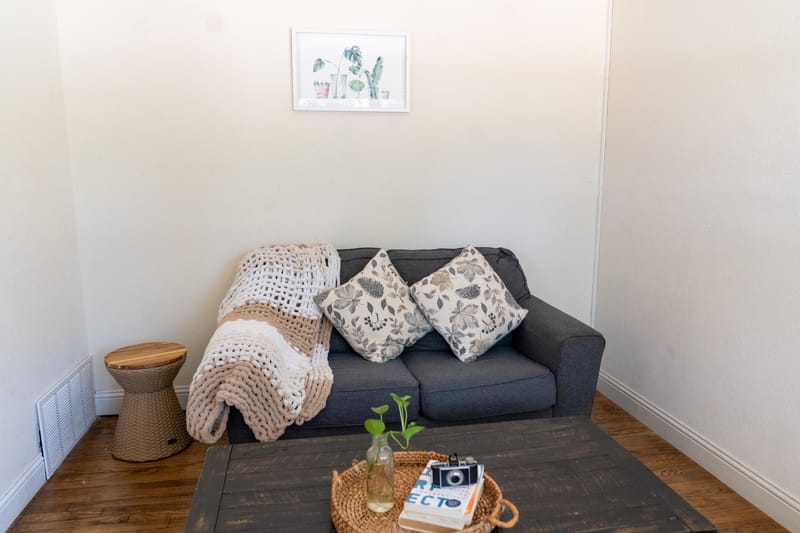 Live in West Arlington (id. 44122)