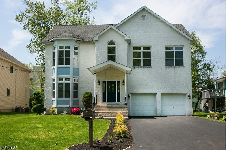 single family home in North Edison
