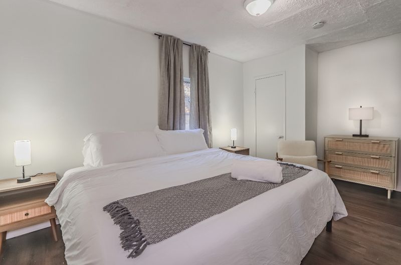 roommates in Lakewood Entire Place 2Bed.1Bath - cirtru.com