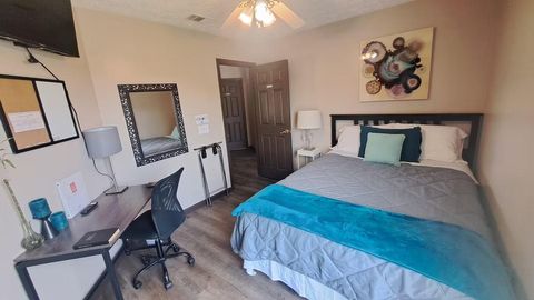 Lawrenceville Classic Bedroom #2 - Queen Bed w/ Desk, TV +Closet (id. 19054)