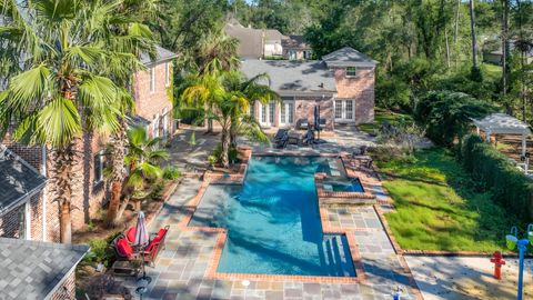 TRAVEL NURSE READY  All Utilities Paid + 2 Pools ‍ + Samsung W/D  | High-Speed WiFi  | Private Room in Shared Slidell Home | Quiet Pro Environment (id. 25362)