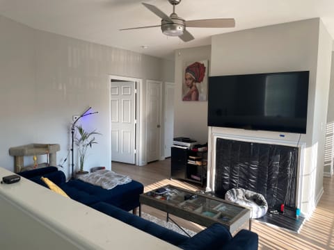 Private Room in 2Bed.2Bath