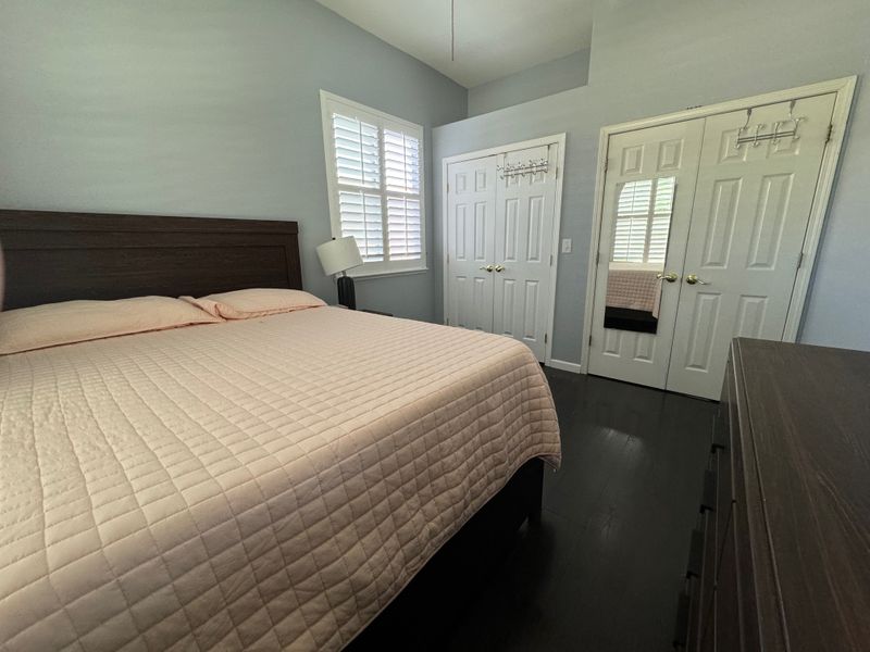 roommates in Elk Grove Room4Bed.3Bath - cirtru.com