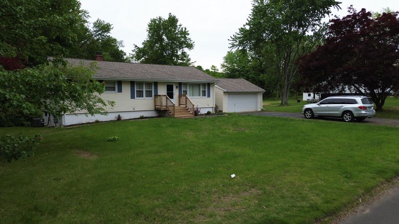 roommates in North Haven Entire Place 3Bed.1Bath - cirtru.com