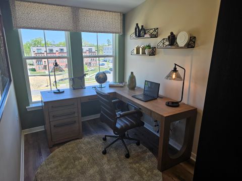 Private Room in 3Bed.3.5Bath