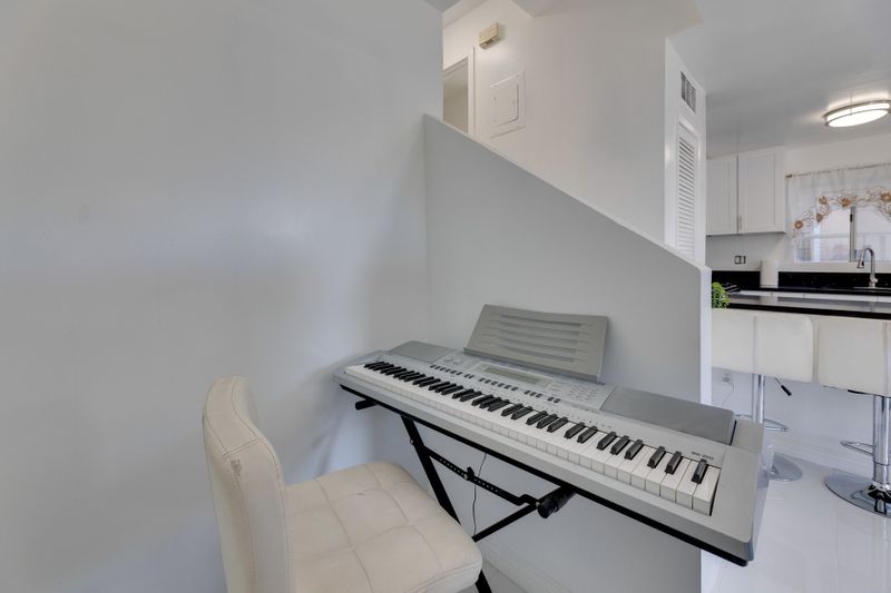 roommates in Los Angeles Entire Place 2Bed.2Bath - cirtru.com