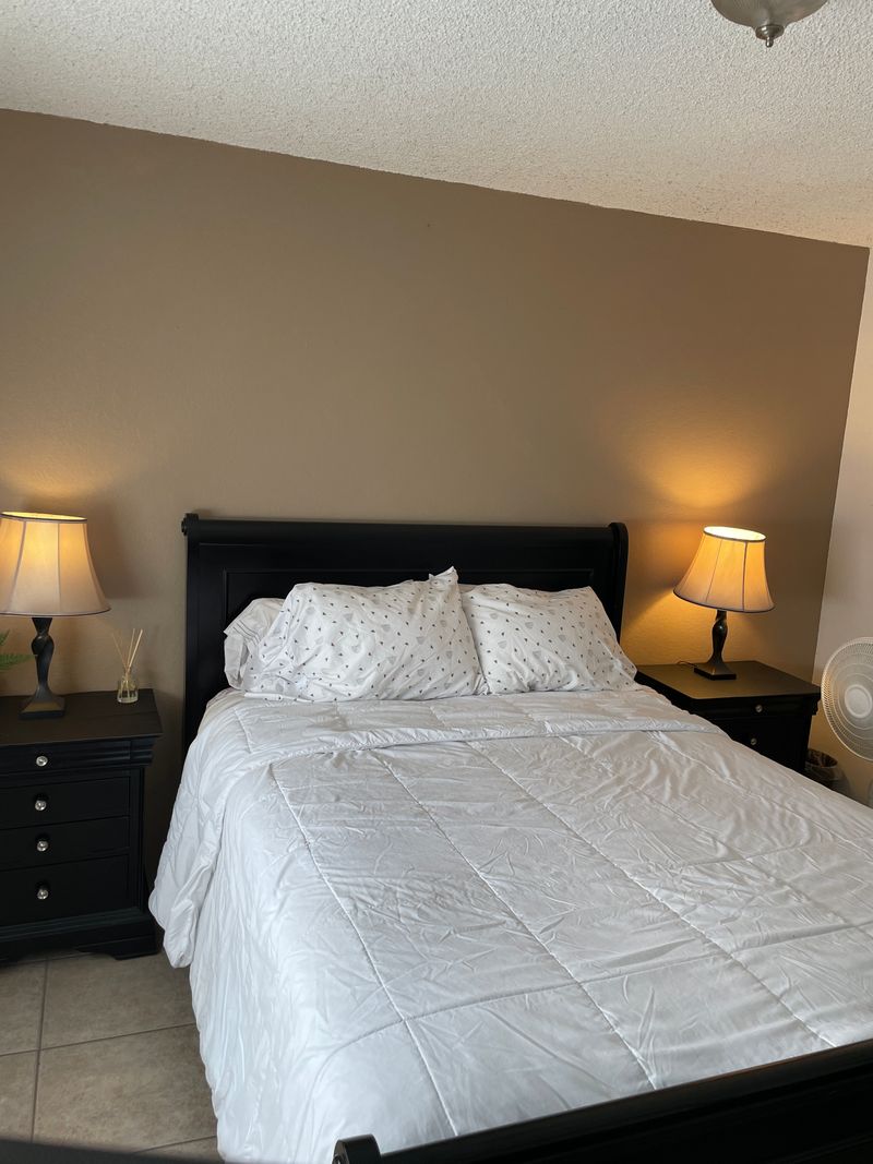 roommates in Cathedral City Room2Bed.1Bath - cirtru.com