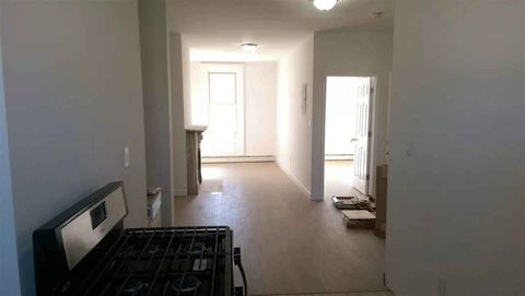 roommates in Jersey City Private Room in 2Bed.1Bath - cirtru.com