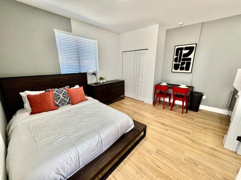 Luxury Private Studio | Patio, Parking & All Utilities Included (id. 39455)