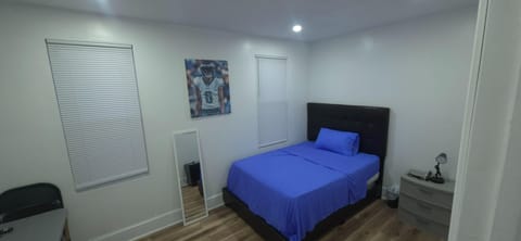 Modern Comfort Meets Classic Philadelphia Charm Stylishly Updated Rowhome Close to Center City. (id. 39757)
