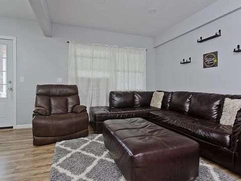 Private Room in 3Bed.2Bath