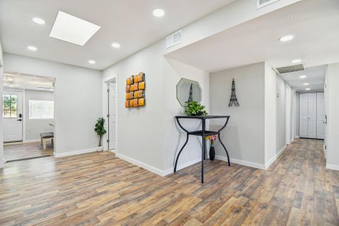 Spacious Glendale Retreat (id. 20656)
