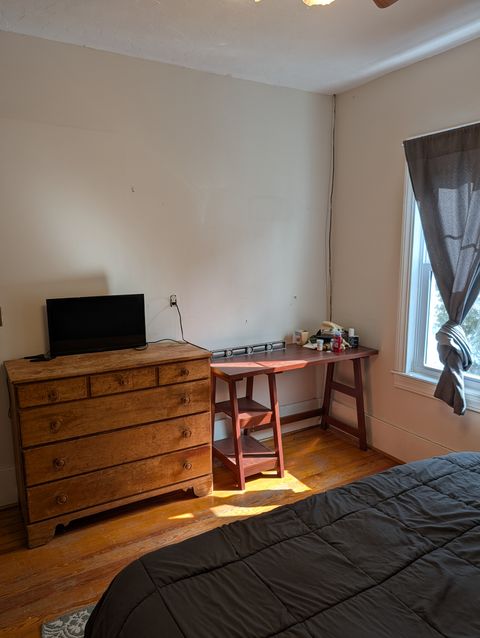 Private Room in 3Bed.1.5Bath