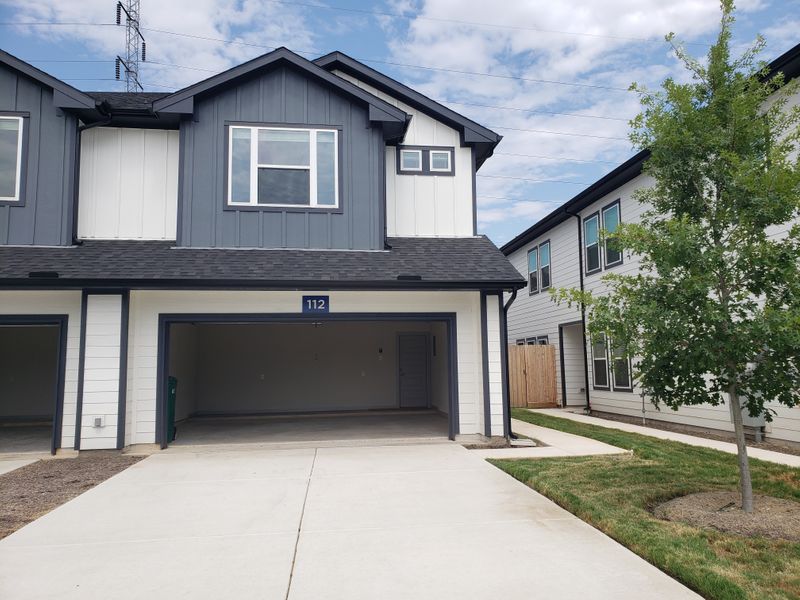 roommates in Universal City Room3Bed.3.5Bath - cirtru.com