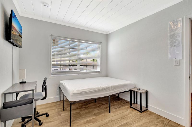 roommates in Undisclosed, Riviera Beach, FL 33404 Low Move-In fee! All Utilities Included! Free Fast Wi-Fi ! Smart Lock Rooms!  Plenty of Private Parking ! Bus Routes Around the Corner Affordable and Spacious Co-Living Home in Riviera Beach, Florida (id. 12703) - cirtru.com