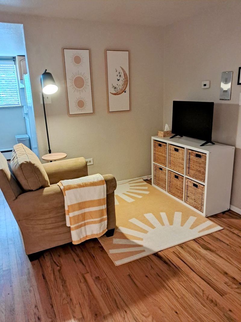 roommates in Denver Entire Place 1Bed.1Bath - cirtru.com