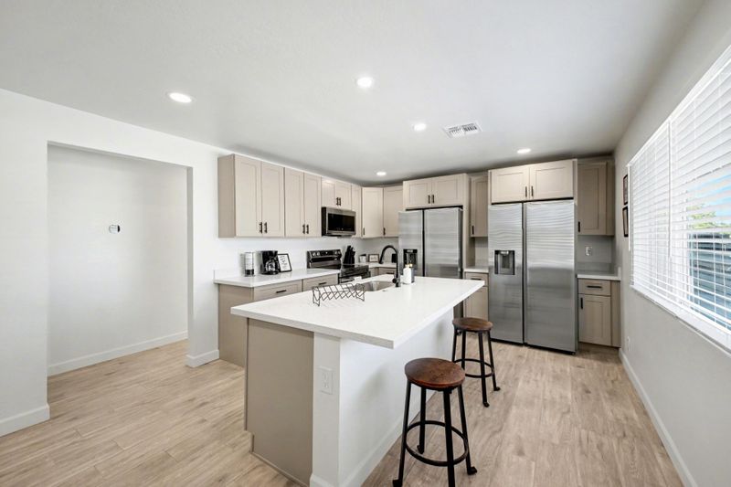 roommates in Undisclosed, Mesa, AZ 85201 Everything  New! Fully remodeled. Near Light  Rail and public  transportation. BEAUTIFUL! (id. 26447) - cirtru.com