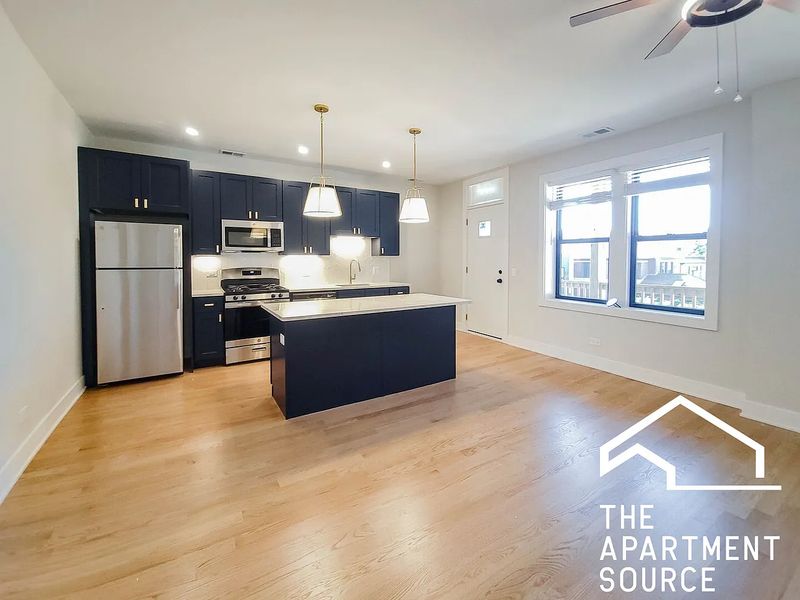 roommates in Chicago Entire Place 2Bed.1Bath - cirtru.com