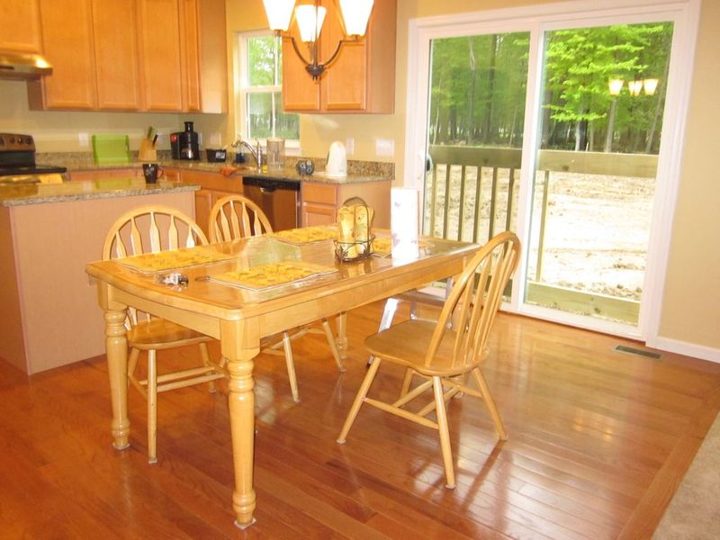 roommates in Seven Hills Private Room in 4Bed.2.5Bath - cirtru.com